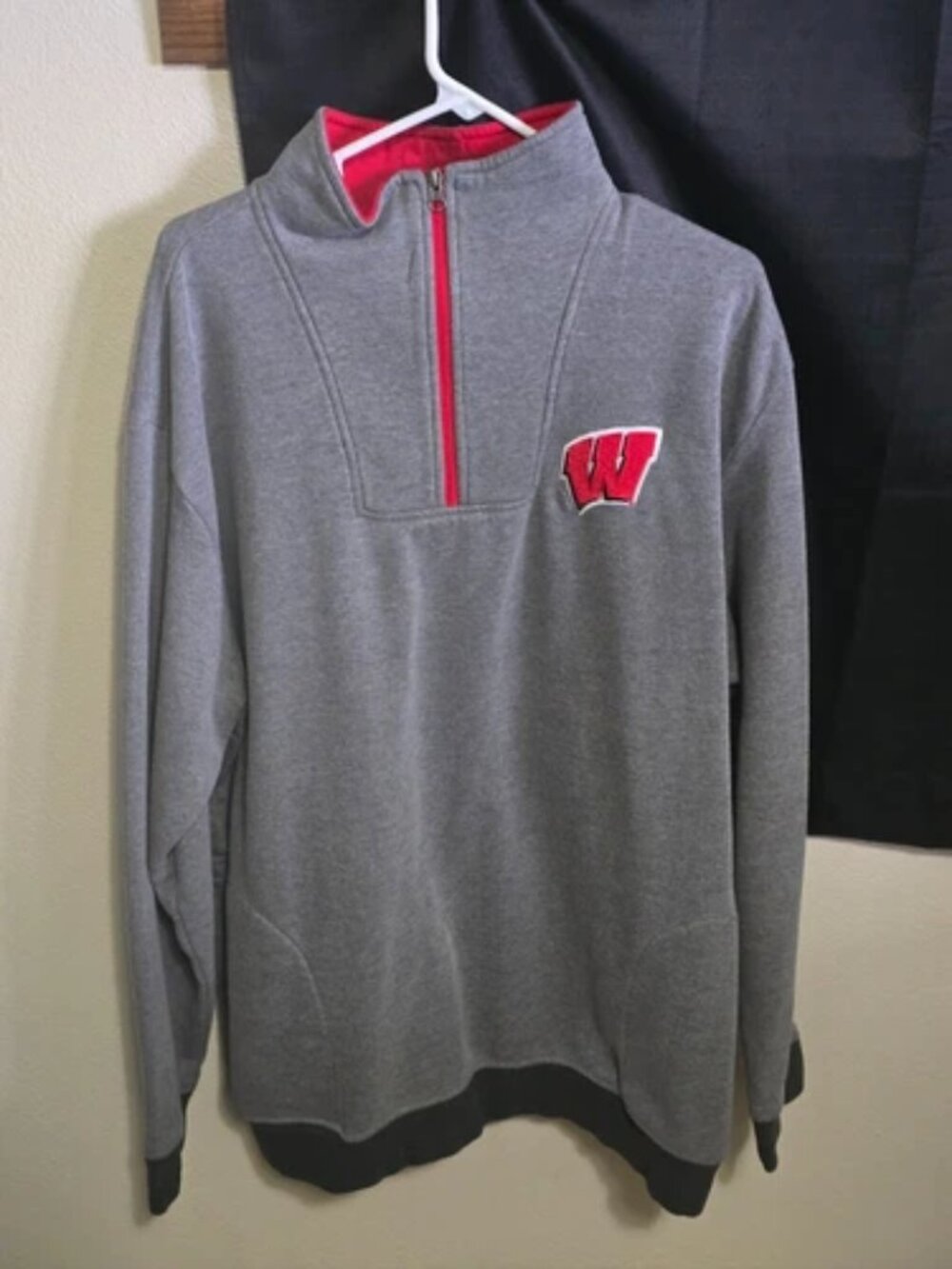 Wisconsin Badgers Box Seat Clothing Co Gray  zip Sweatshirt Mens Size XXL
